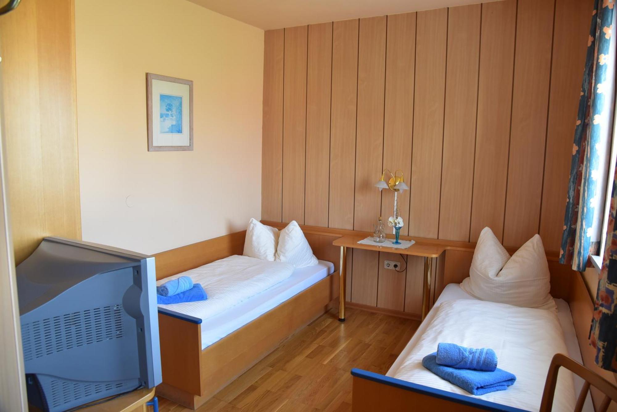 Stiftsgasthof Hochburg Dış mekan fotoğraf