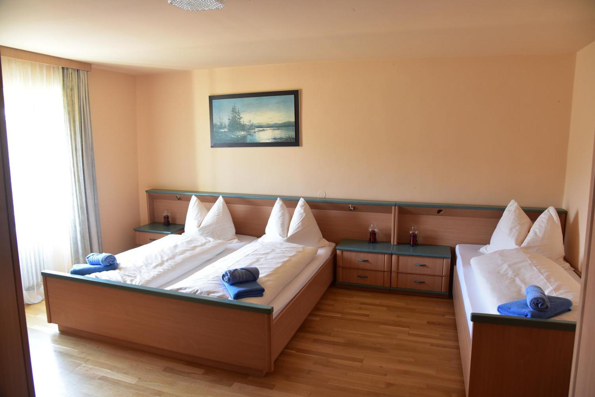Stiftsgasthof Hochburg Dış mekan fotoğraf