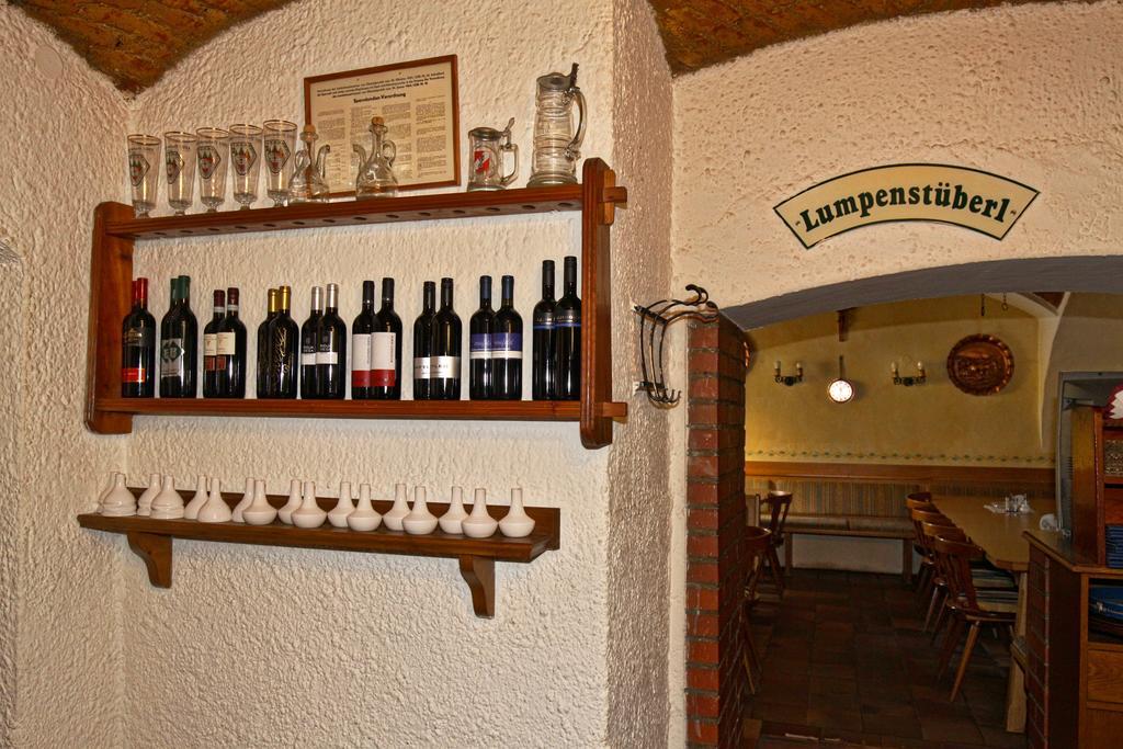 Stiftsgasthof Hochburg Dış mekan fotoğraf